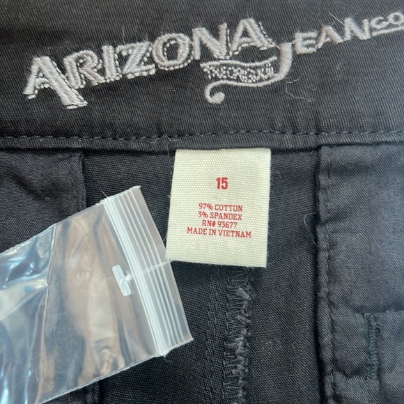 Arizona Jean Company Black Shorts NWT - Picture 3 of 7